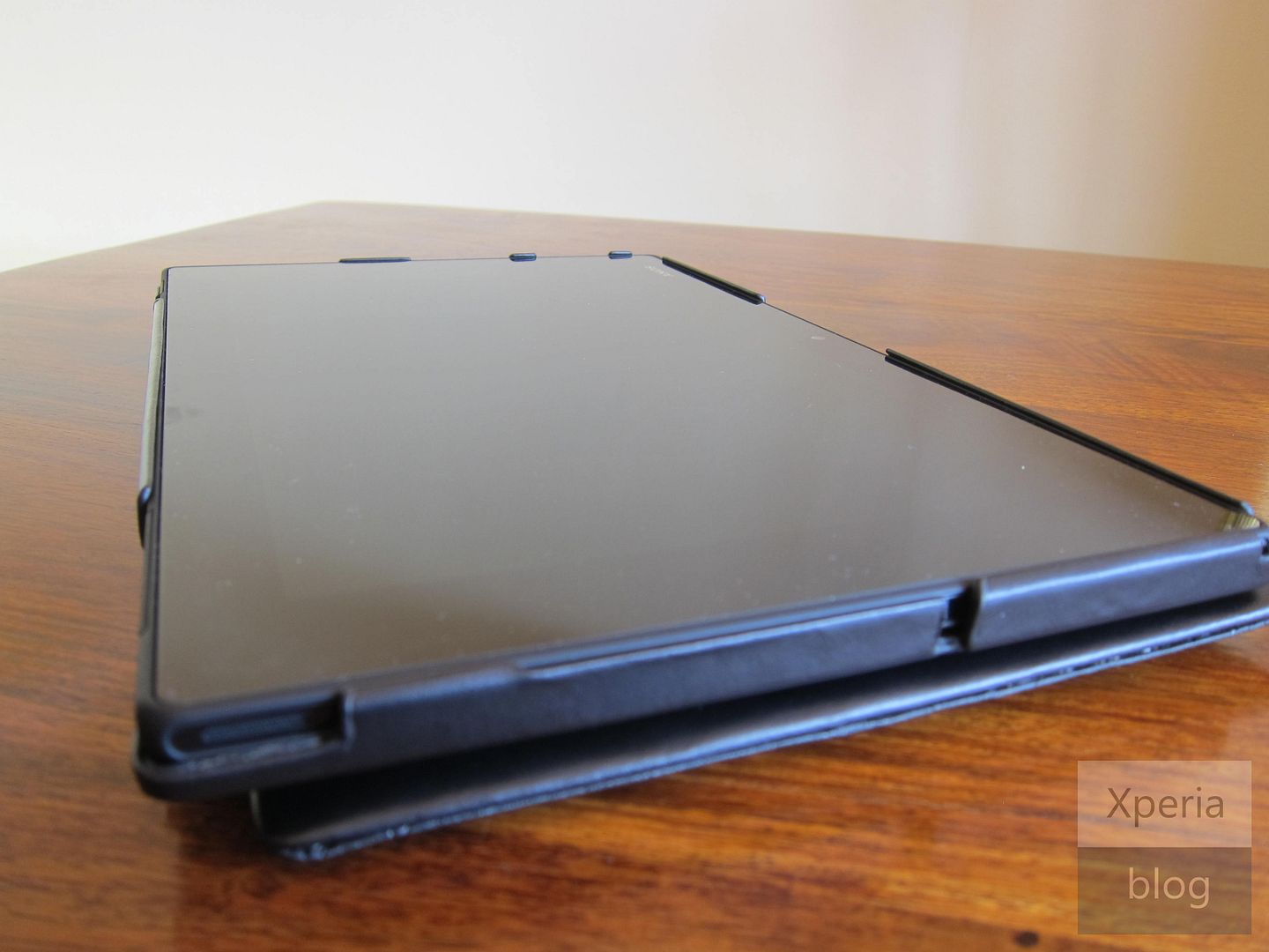 Noreve Xperia Tablet Z case review Xperia Blog